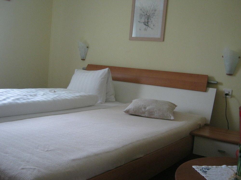 באד ראגאץ Hotel Garni Ursalina מראה חיצוני תמונה